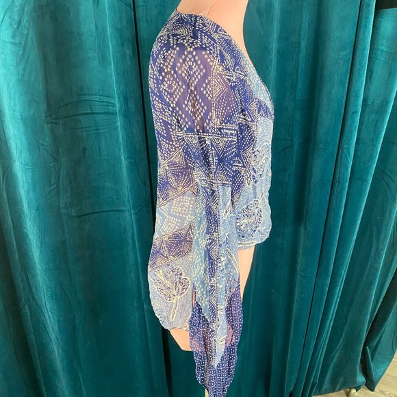 BCBGMaxAzria Nickelette Batik-Printed Top Blue - Picture 5 of 7